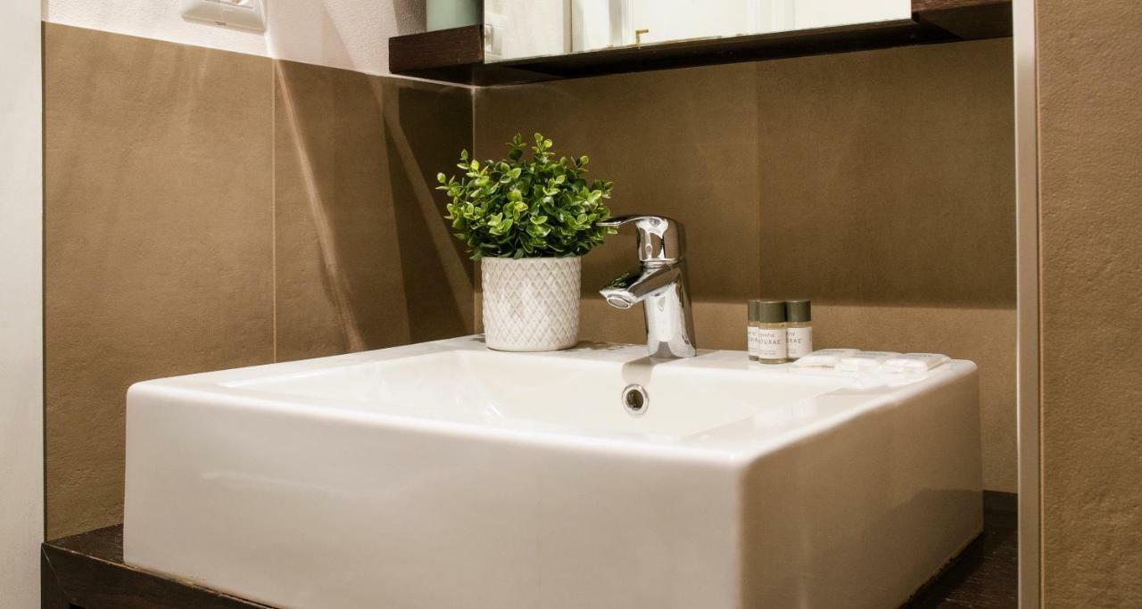 Flowers Apartment Joivy 25 科莫 外观 照片